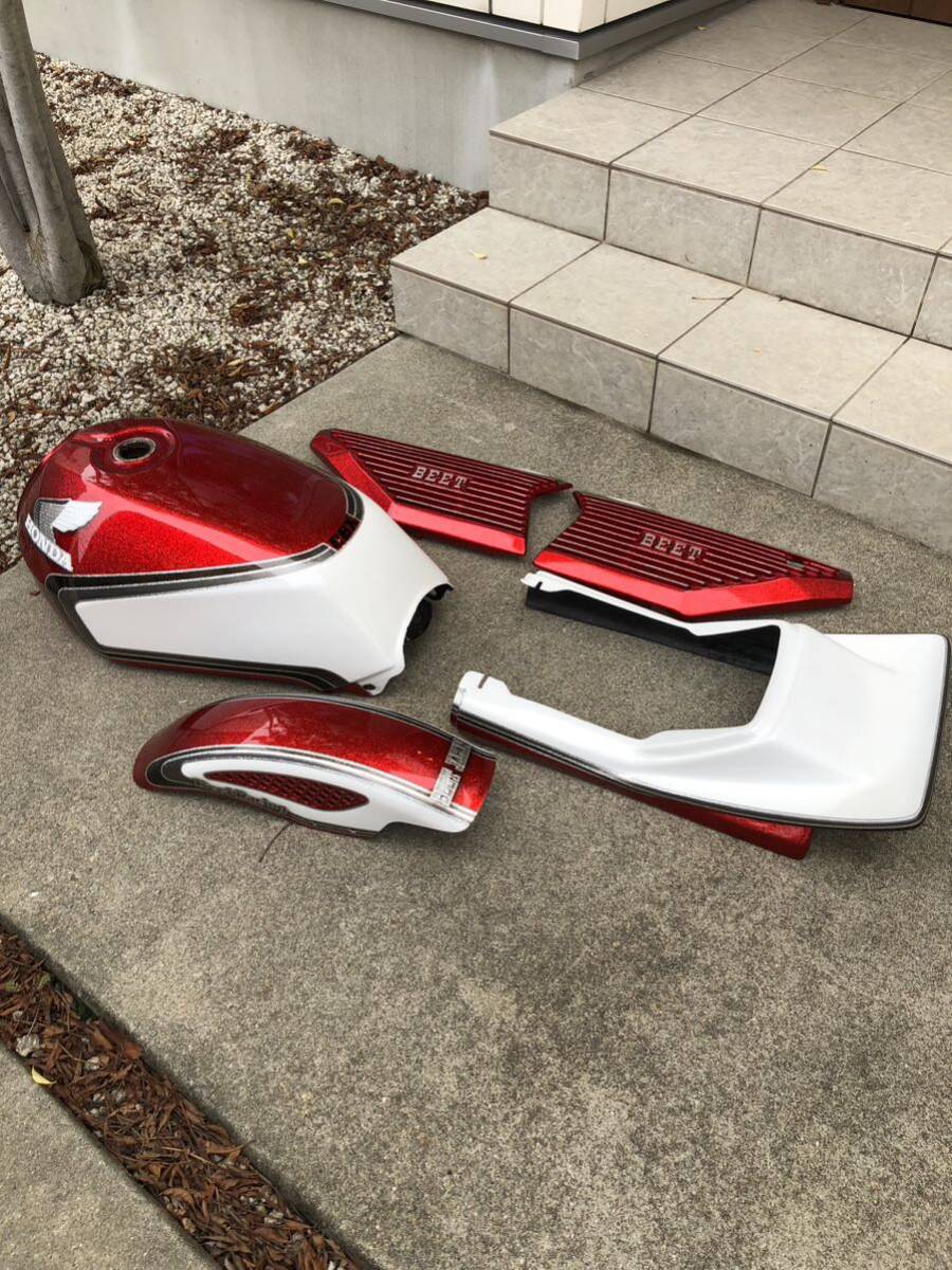 CBX400F 赤白2型カラー ラメ 外装セット 美品 フルBEET カスタム CBX400F 赤白2型カラー ラメ 外装セット 美品 フルBEET カスタム