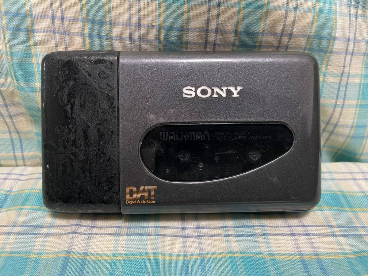 SONY Sony WALKMAN DAT Walkman WMD-DT1 Digital Audio Tape Player