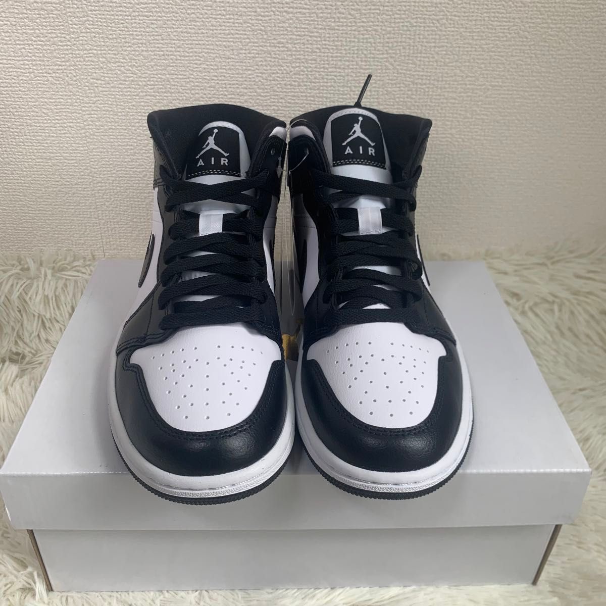 新品　未使用　Nike WMNS Air Jordan 1 Mid "Black/White" 25.0cm