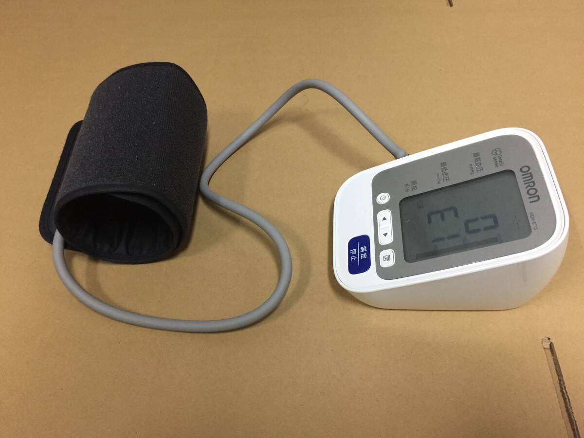 OMRON 　オムロン　自動電子血圧計　上腕式血圧計　HEM-8713_画像3