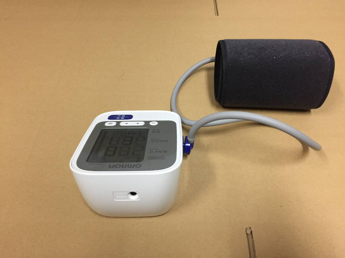 OMRON 　オムロン　自動電子血圧計　上腕式血圧計　HEM-8713_画像4