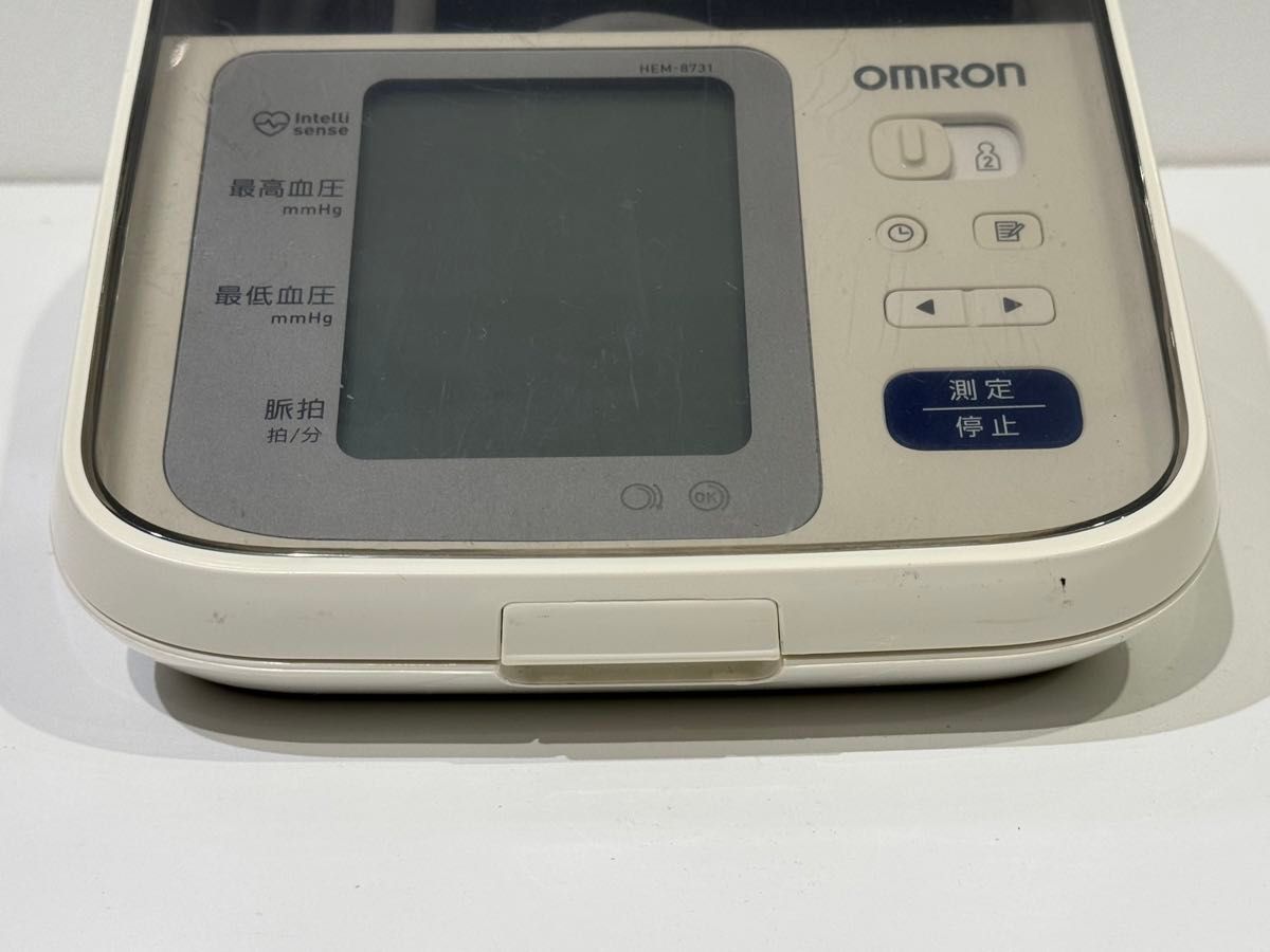 OMROM オムロン 上腕式血圧計 HEM-8731