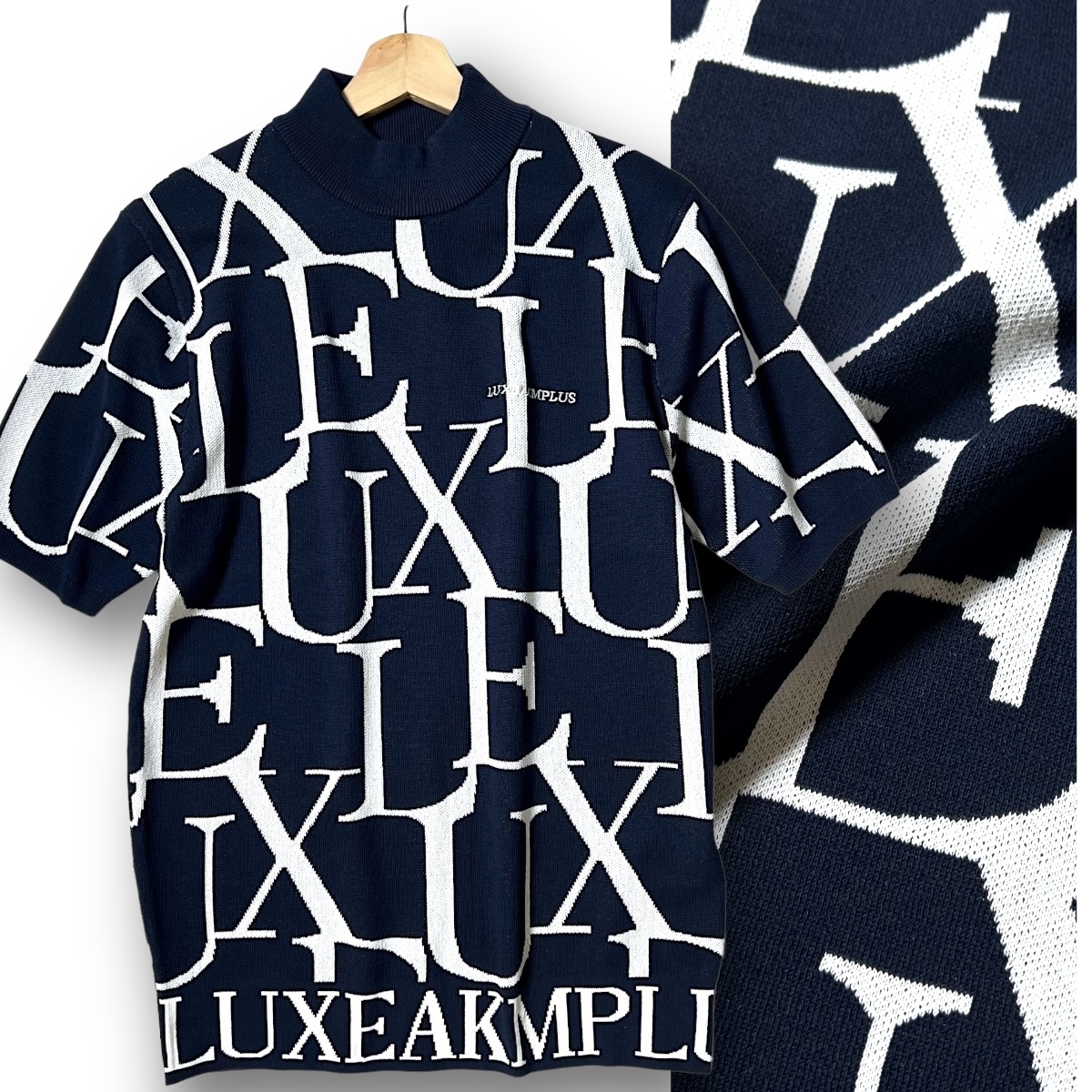 新品 LUXEAKMPLUS リュクスエイケイエムプラス 定価1.3万 UVカット 総柄ロゴ 半袖 ニット モックネックシャツ ゴルフ 23002 L ◆B3813