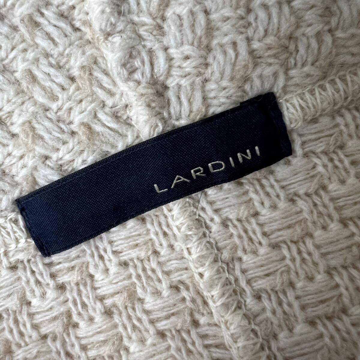 B16 Lardini [ один .. товар .] серебряный кнопка вязаный выполненный в строгом стиле Anne темно синий жакет шаль цвет шерсть белый M LARDINI Италия производства 