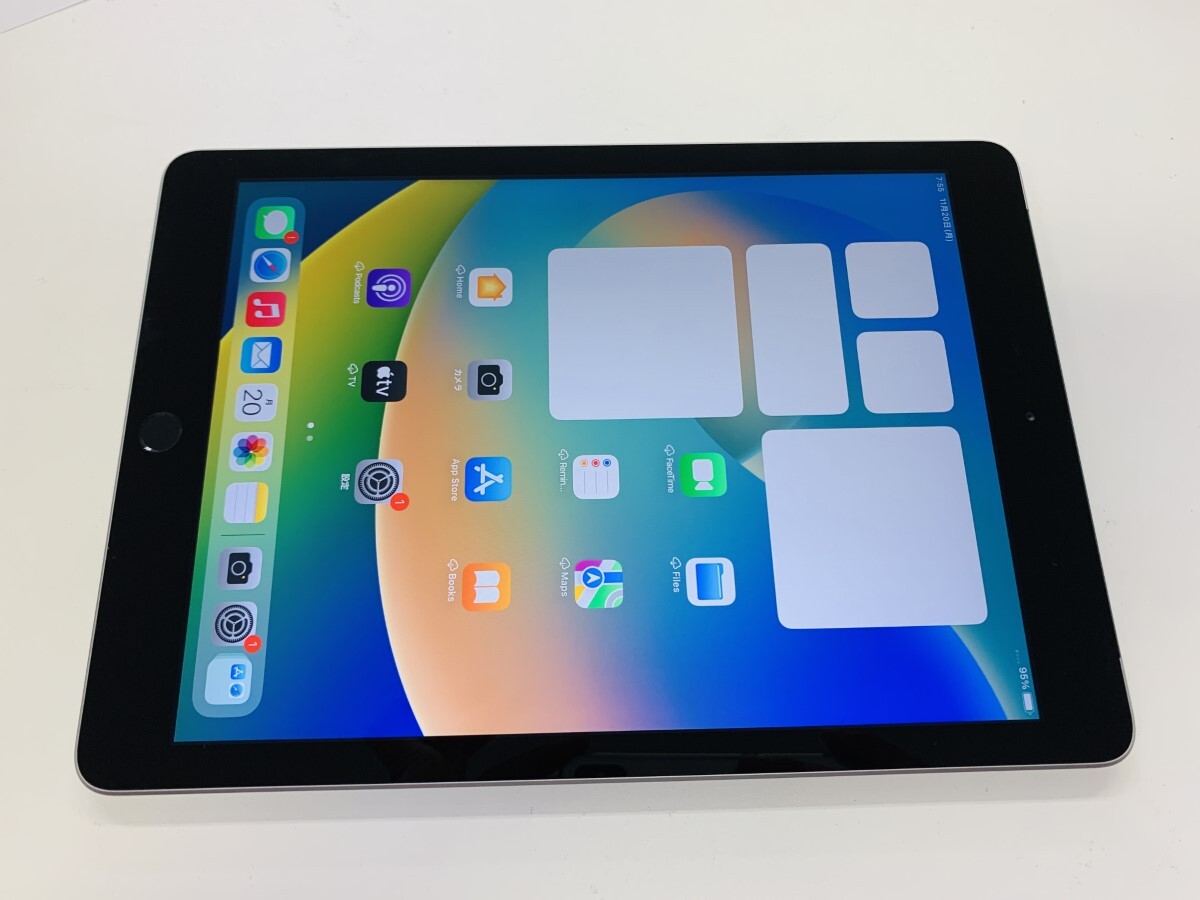 ★送料無料★美品★au★A1823iPad (第 5 世代) Wi-Fi + Cellular 128GB★グレイ★1526006573★SYS★05/02の画像1