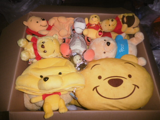 くまのぷーさん Winnie the Pooh ディズニー Disney ティガー 色違い 被り物 子供向け 人気 一円スタート　ぬいぐるみ　大量　まとめ　色々_画像1