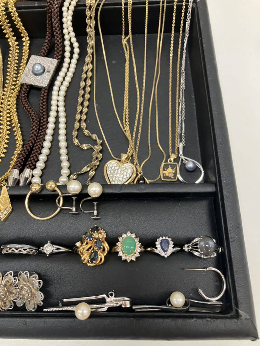  accessory summarize necklace earrings brooch ring silver ring earrings bracele 