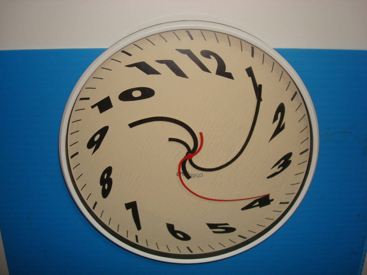 オシャレ面白（針変形時計）掛時計  Chill28の画像1