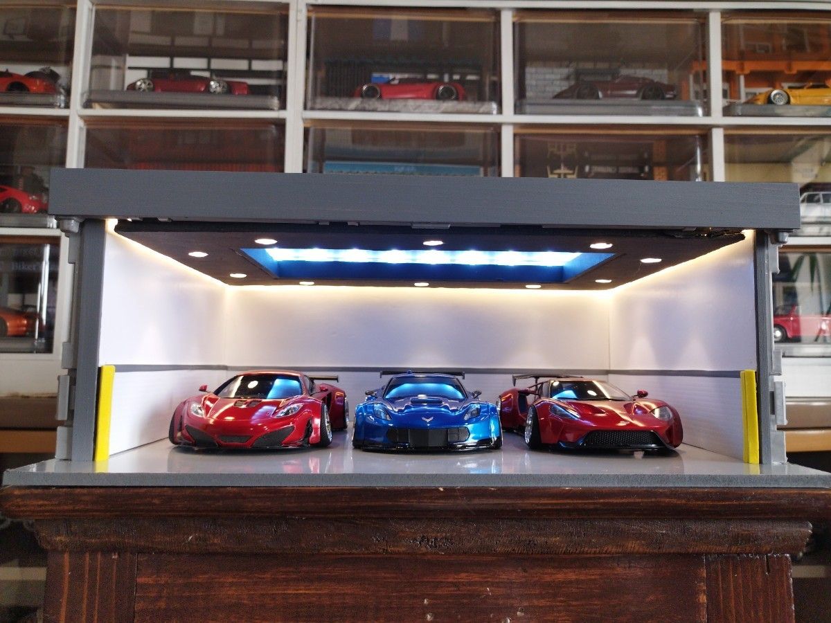 プラモデル・モデルカーディスプレイ用ジオラマガレージ　LED照明付き（一部調光機能あり）1/18・1/24モデル対応