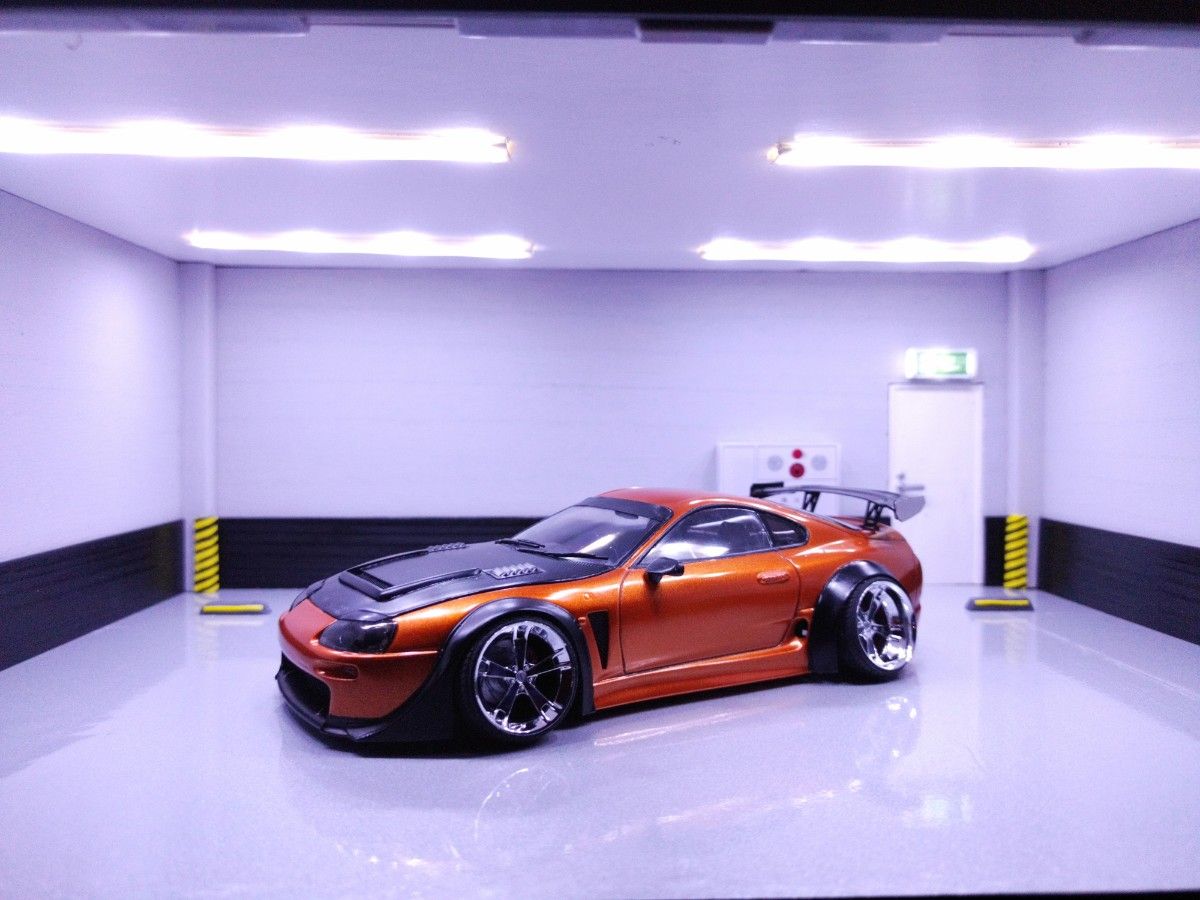 モデルカーディスプレイ用ジオラマ駐車場　LED照明付　駐車場模型　1/18・1/24モデル対応