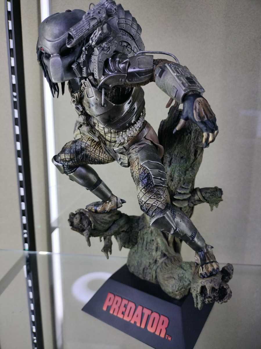 サイドショウ プレデター ジオラマスタチュー  限定版  アンマスクド付 SIDESHOW COLLECTIBLES PREDATOR DIORAMA EXCLUSIVEの画像3