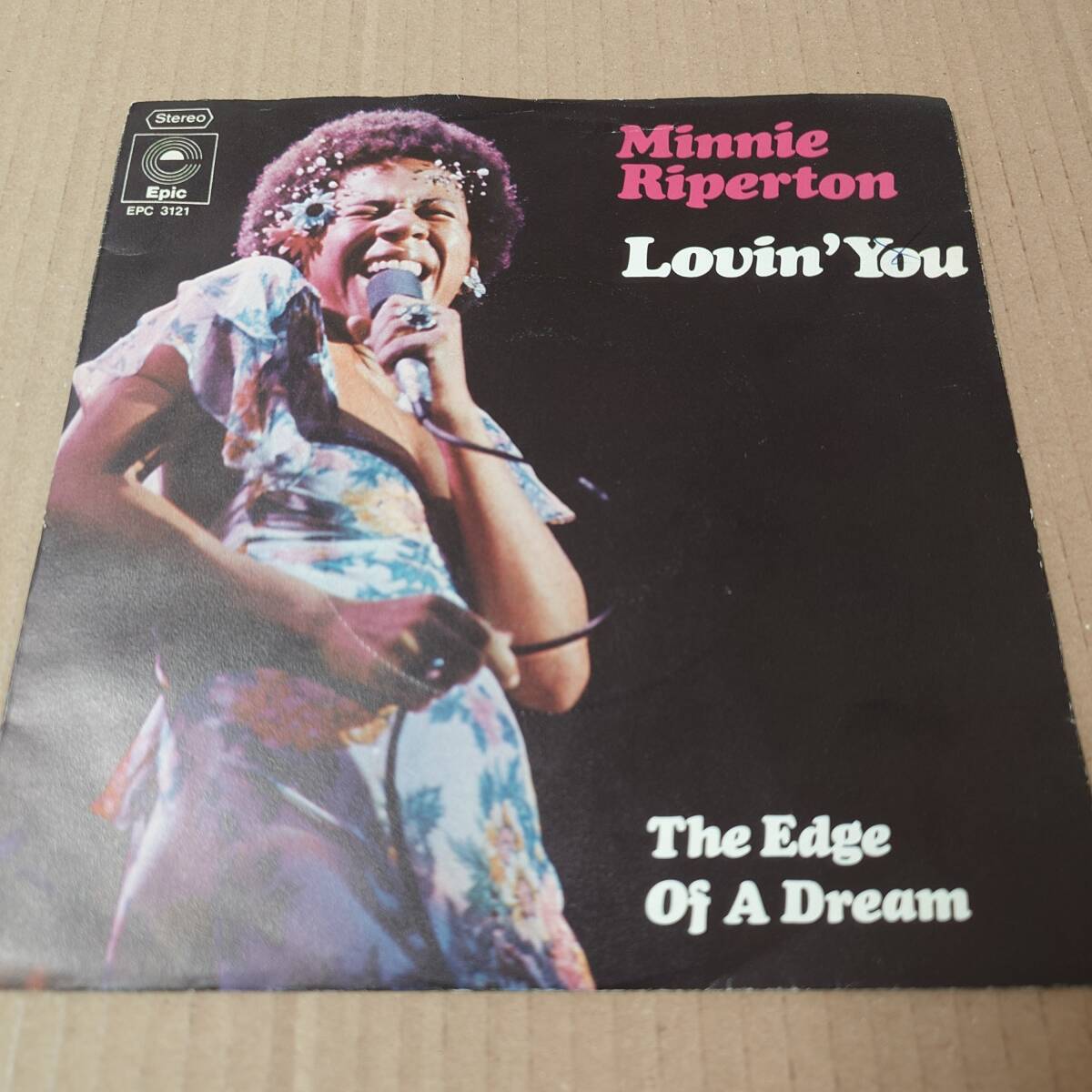 Minnie Riperton - Lovin' You / The Edge Of A Dream // Epic 7inch / Lovers / Janet Kay Loving you / AA0654の画像1