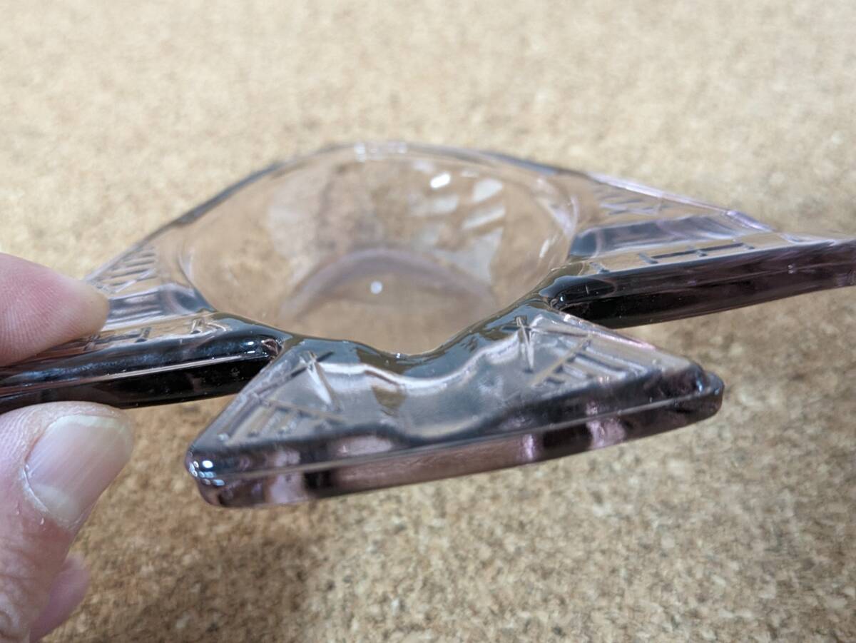 紫ガラス 飛行機 鳥 皿 灰皿 昭和レトロ ガラス 和ガラス 気泡ガラス アンティーク 発送60サイズ_画像4