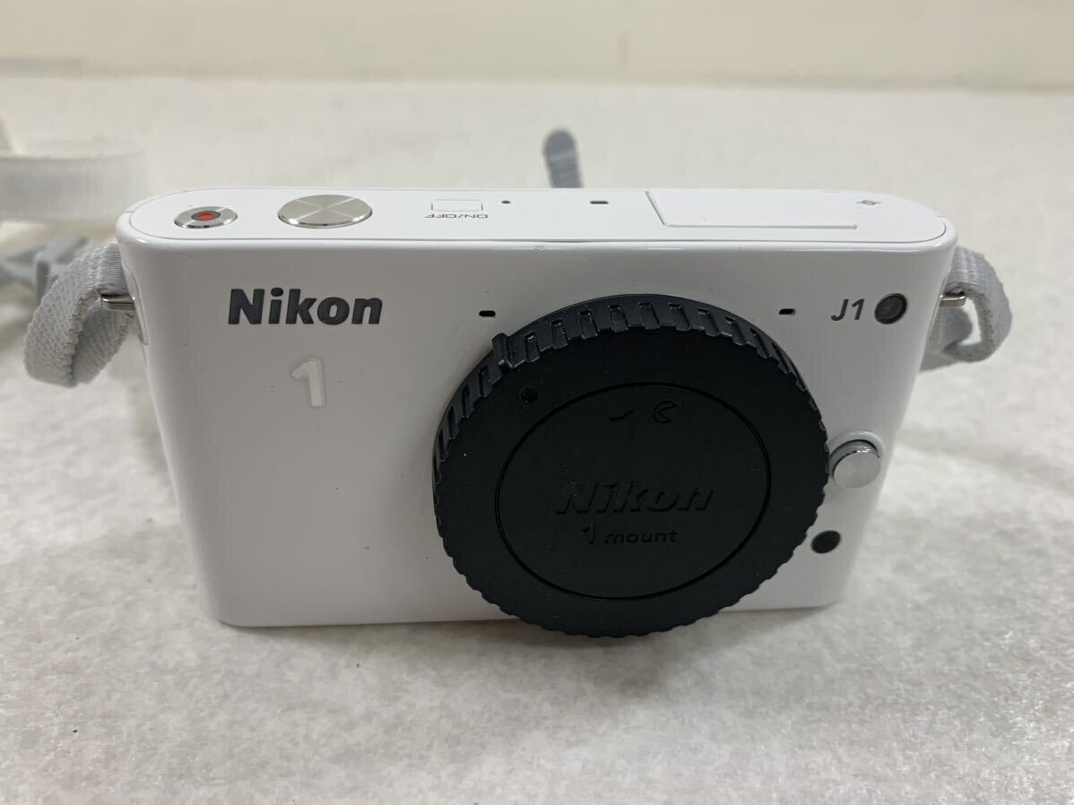 Nikon 1 J1 デジタルカメラ ニコン ミラーレス一眼カメラ　10-30mm ホワイト レンズセット_画像2