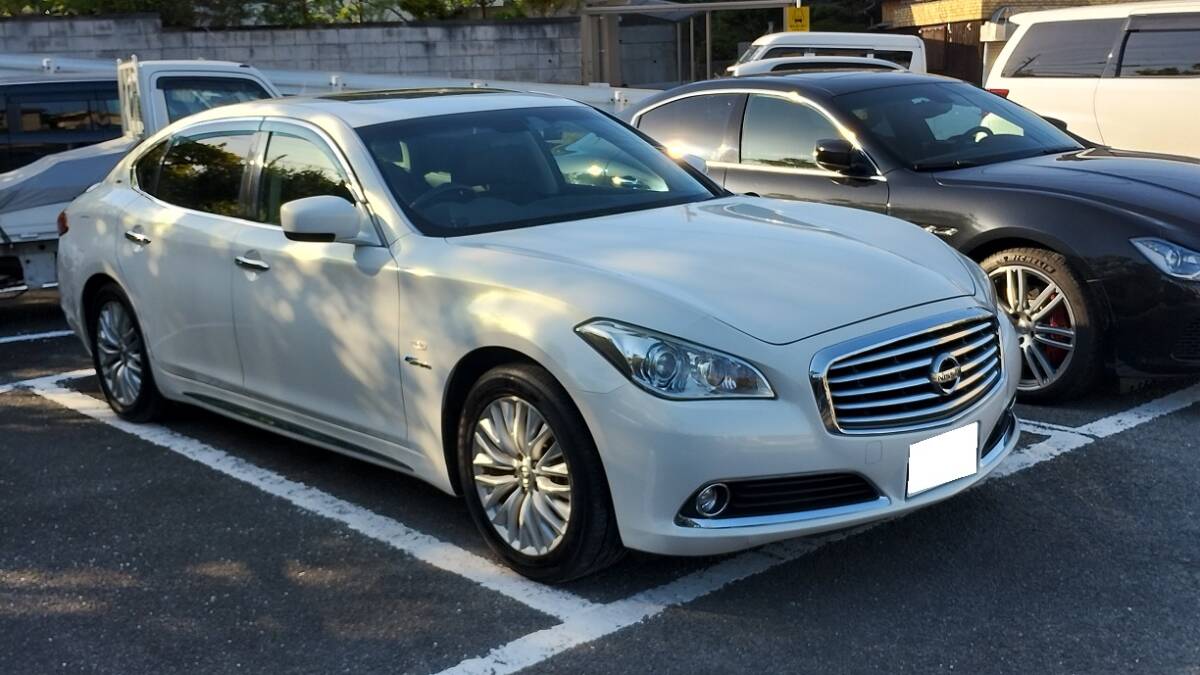 HGY51 シーマ　ハイブリッドVIP　クリスタルホワイトパール　車検R7/10まで　きれいです。_画像2