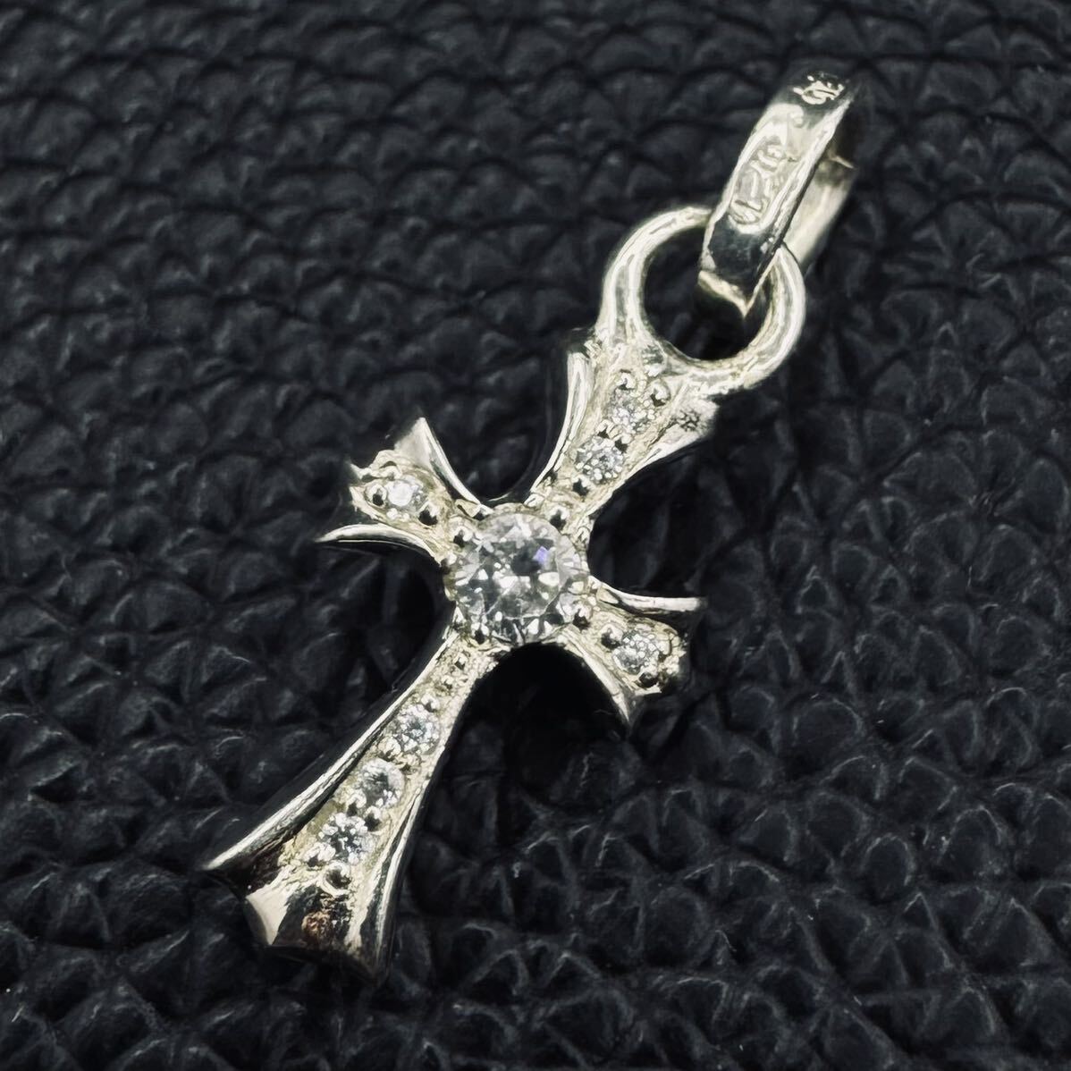 CHROME HEARTS クロムハーツ CH CROSS BABY FAT PAVE DIAMOND クロス ベビーファット パヴェダイヤ ペンダントトップ ネックレス シルバー_画像1