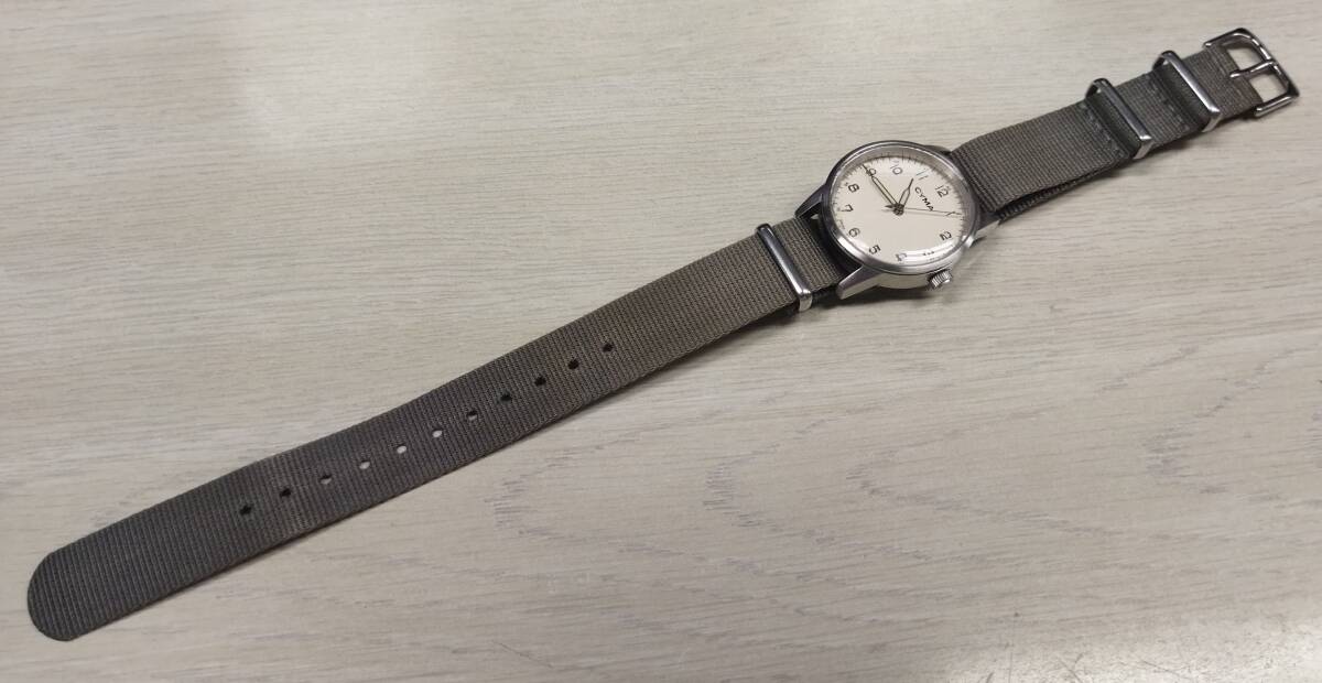 【送料無料】★CYMA/シーマ・UK MILITARY ROYAL NAVY/ロイアルネイビー・SWISS-MADE Movement/ETA F04.111・OFF-WHITE文字盤★_画像4