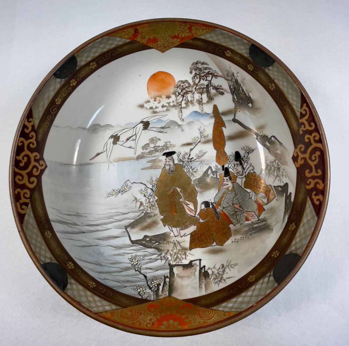 九谷焼 色絵 飾鉢 古九谷 骨董 大皿 九谷製 飾り皿 金彩 幅き 九谷焼 色絵 飾鉢 古九谷 骨董 大皿 九谷製 飾り皿 金彩 幅き
