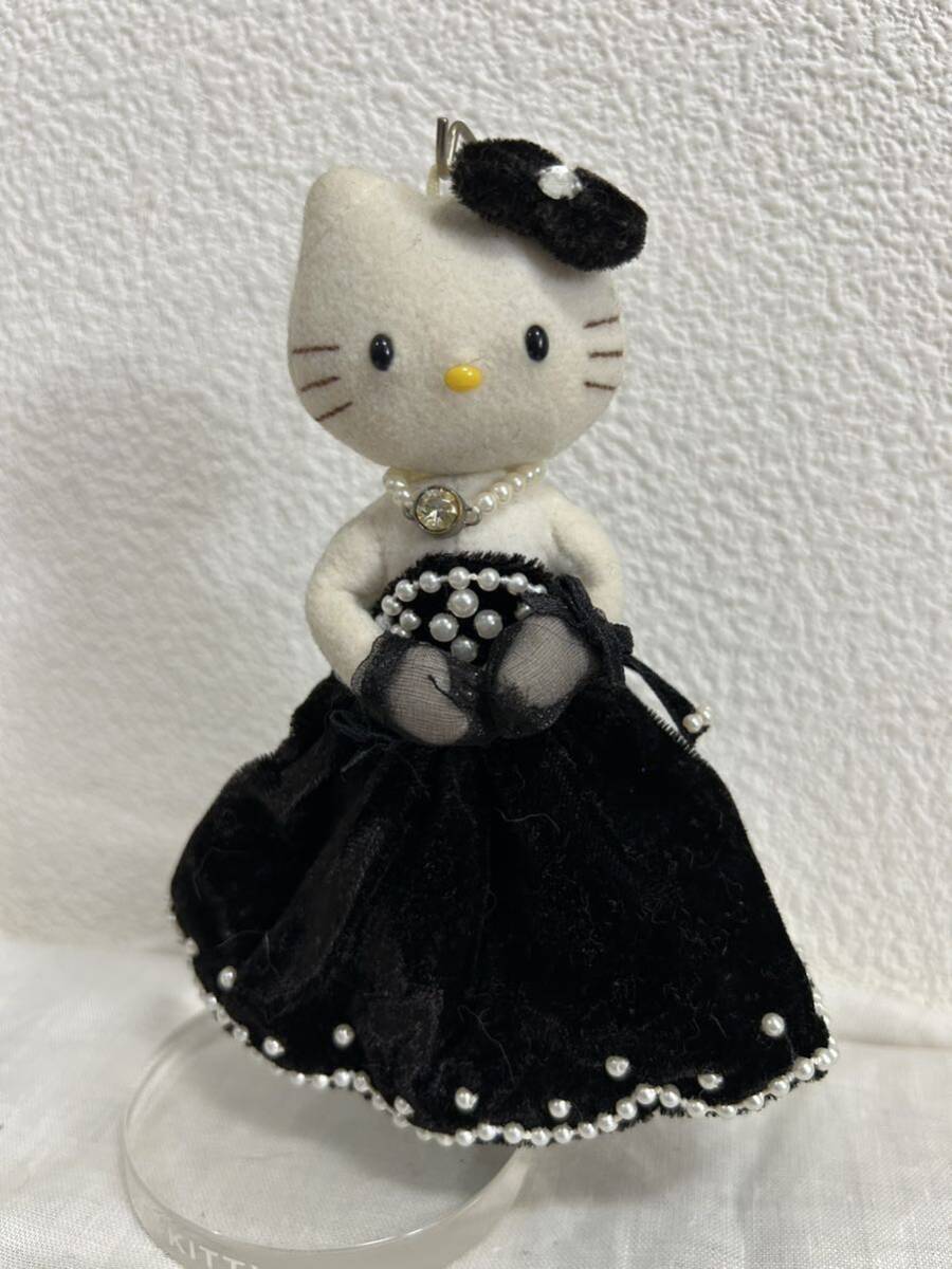 キティドレスアップコレクションHello Kitty Dress up Collection 黒ドレス着用（おまけスタンド付き）_画像1