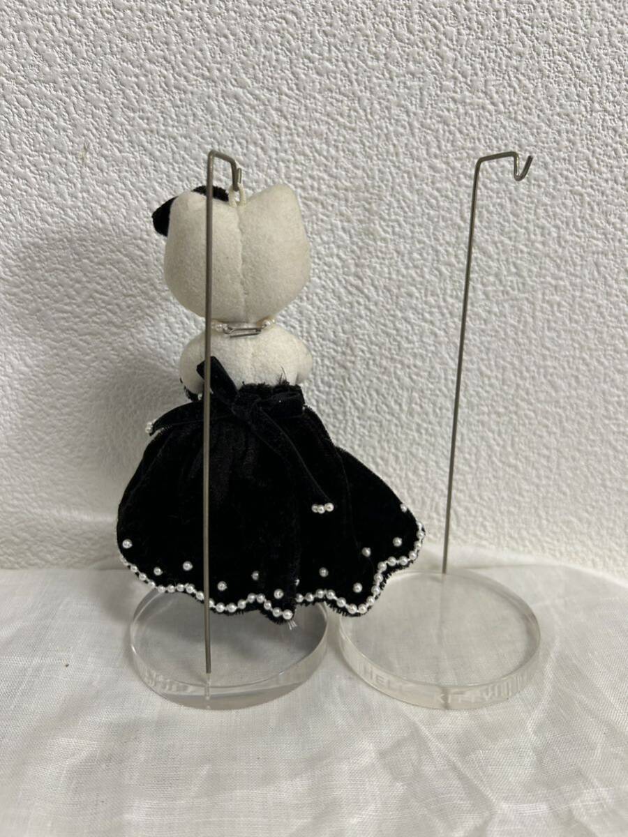  Kitty dress up collection Hello Kitty Dress up Collection black dress have on ( extra stand attaching )