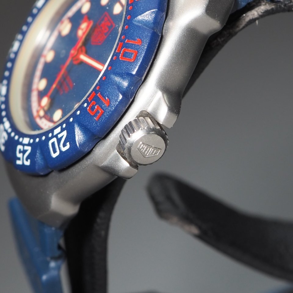 【電池交換済み】TAG HEUER タグ・ホイヤー Formula1 フォーミュラ1 WA1410 ネイビー QZ SSxラバー デイト レディース 腕時計「23999」_画像4