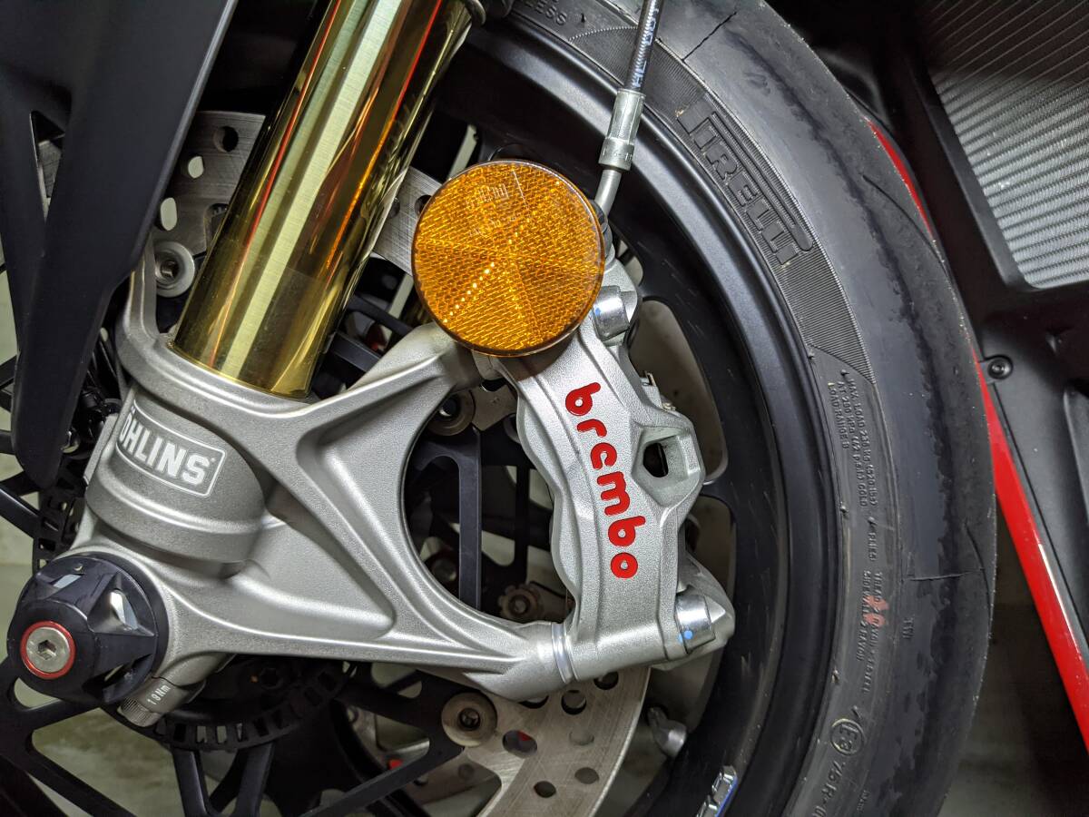 DUCATI パニガーレ V4 キャリパースペーサー de LIGHT レッド 黒 アルミ ディライト ドゥカティ panigale DEP195R_画像4