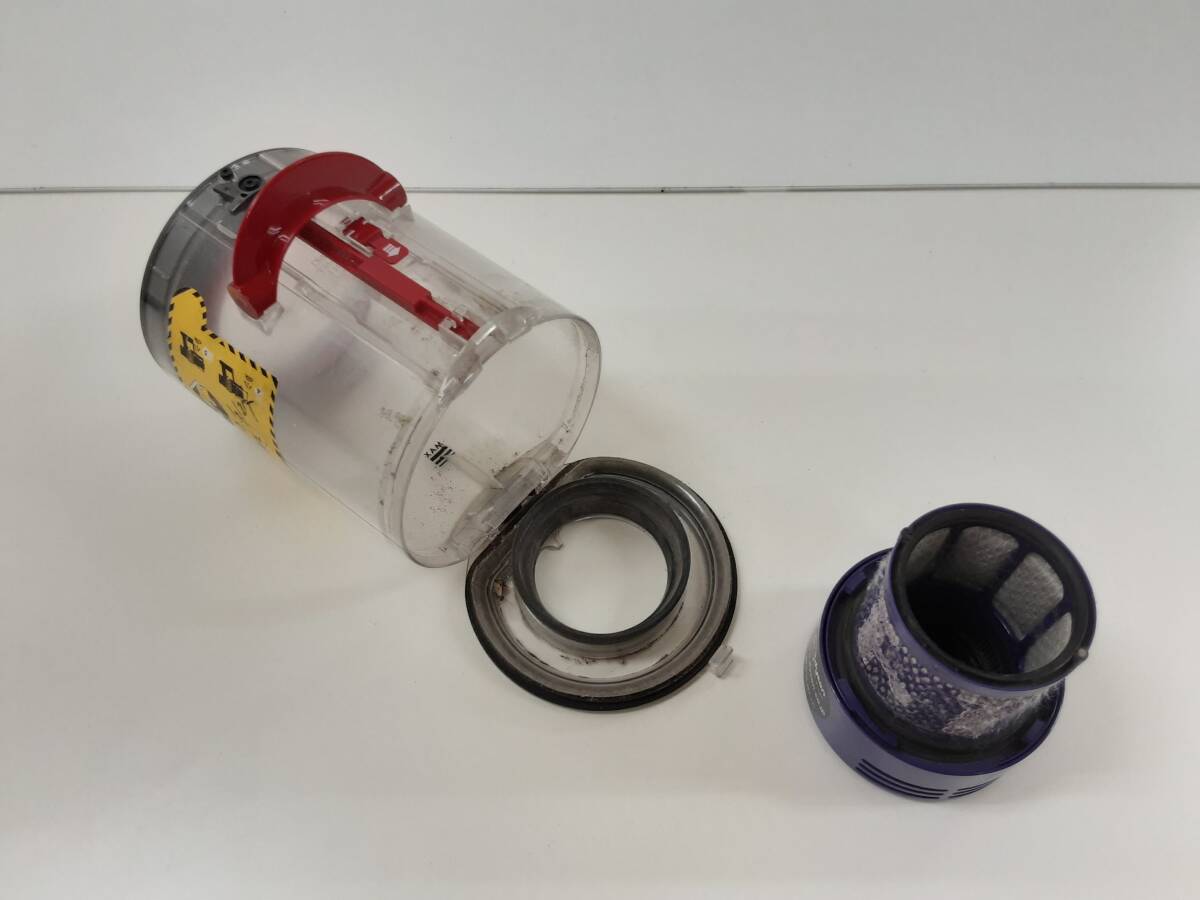 【B112】中古品　dyson　ダイソン　SV12　サイクロンコードレス掃除機　G8A-JP-NAV3785A(製造番号)　通電確認_画像6