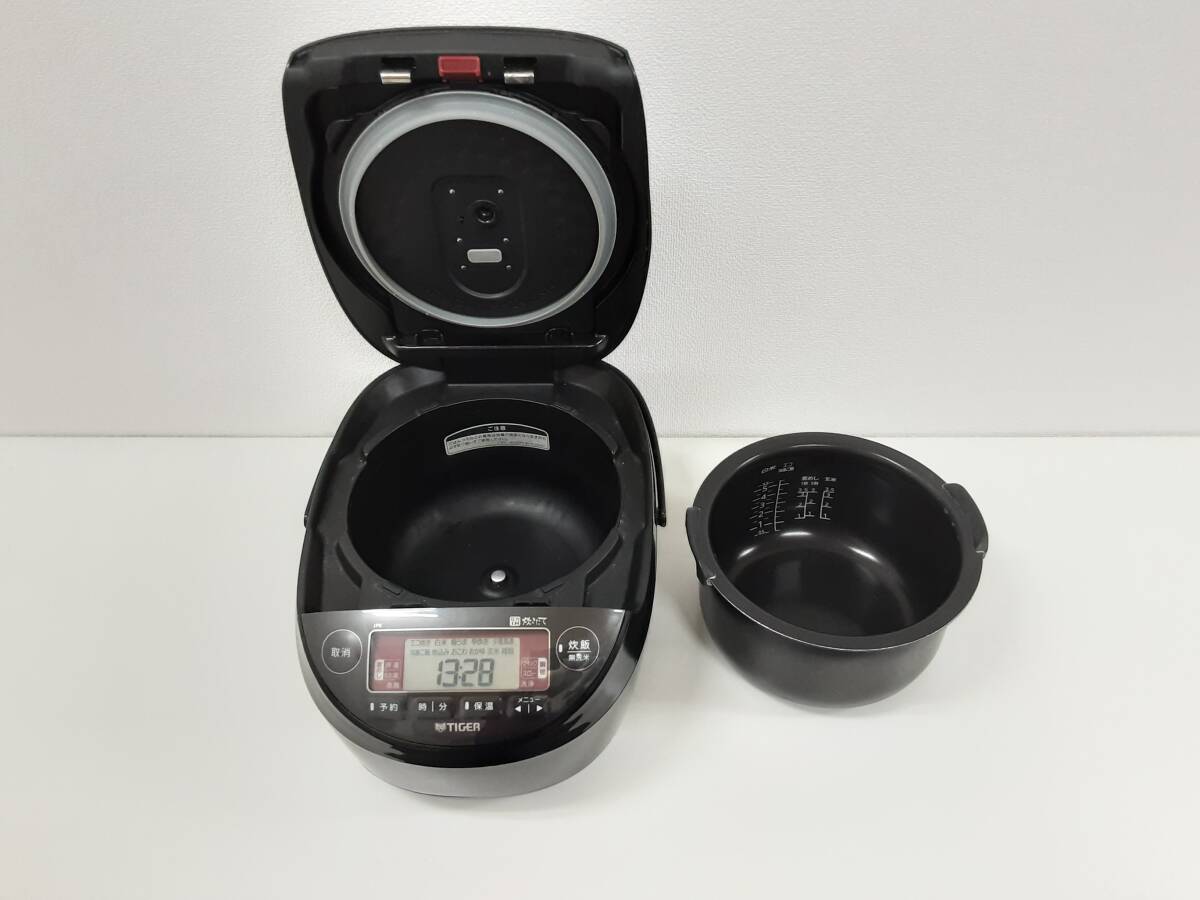 【A273】中古品 TIGER タイガー IH炊飯ジャー JPK-SC10 ブラックK 1.0L 2021年製 動作確認済_画像6