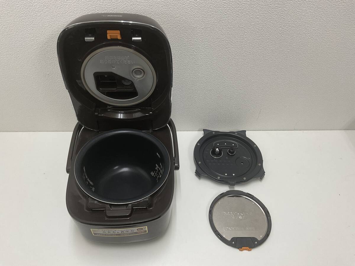 【A277】中古品 ZOJIRUSHI 象印 大火力＆高圧力 鉄器コート プラチナ厚釜 圧力IH炊飯ジャー NW-JC10 TAブラウン 1.0L 2020年製　動作確認済_画像2