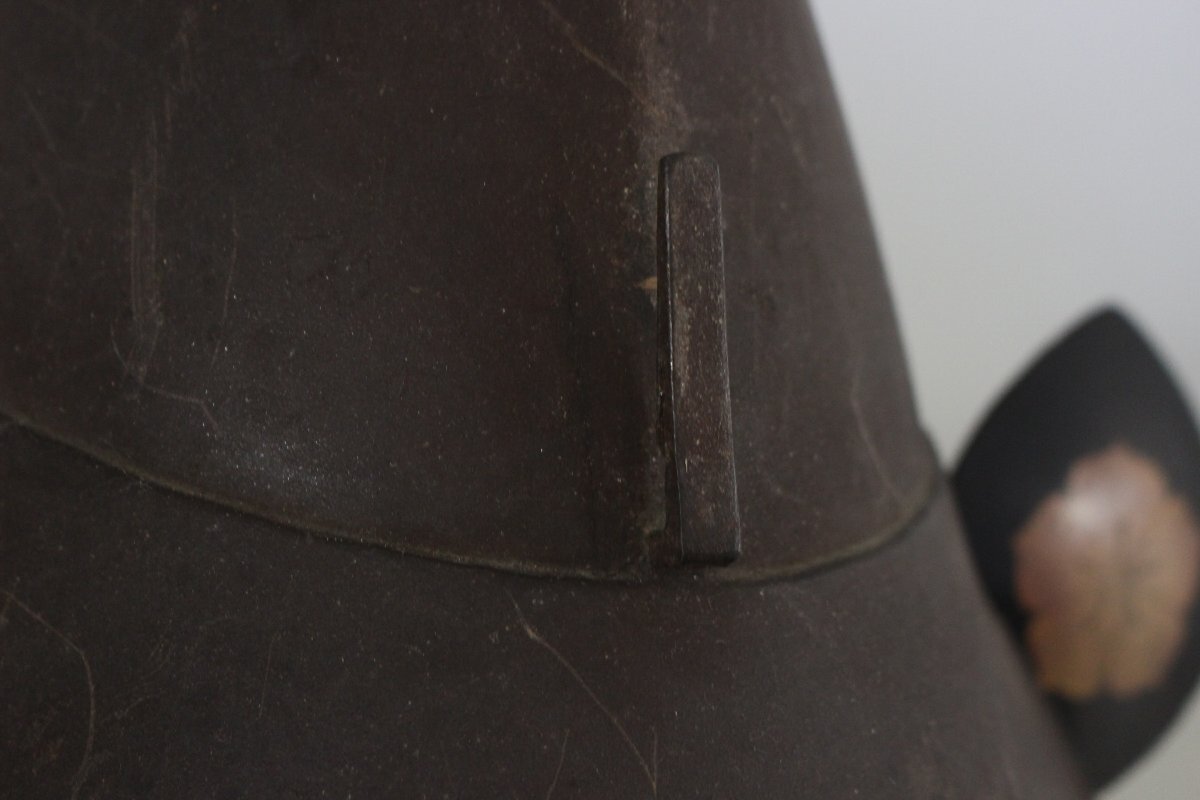 ^v. шляпа форма шлем Edo металлический, ржавчина краска, чёрный лаковый 33×37×43cm 2.4kg доспехи / доспехи / доспехи ^v