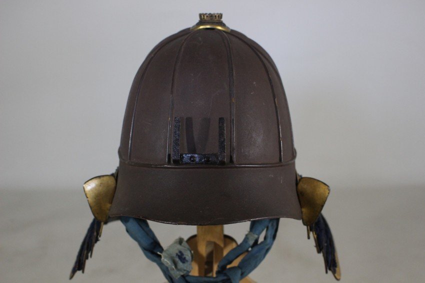 ^v 10 two interval . helmet Edo iron, rust paint, gold paint 35×30×31cm 1.84. armor / armour ^v
