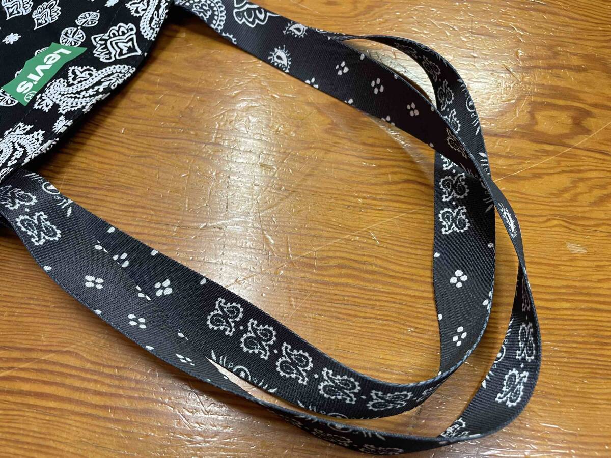 美品【Levi’s/リーバイス】Bandana Pattern Big Tote Bag BLACK バンダナ柄 ビッグ トートバッグ ブラック_画像4