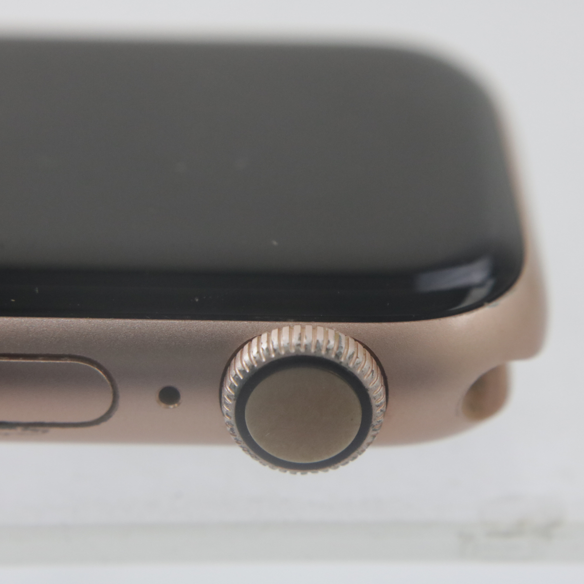 *Apple Watch Series 4/ 40mm /GPS модель Apple часы розовый цвет compact легкий удобный item 010FCDFR73