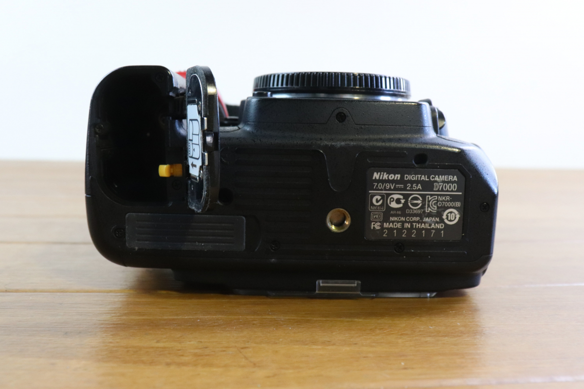 Nikon ニコン D7000 デジタル一眼レフカメラ 一眼レフカメラ カメラ 記念 写真 撮影 趣味 コレクション コレクター 015FEDFY89の画像9