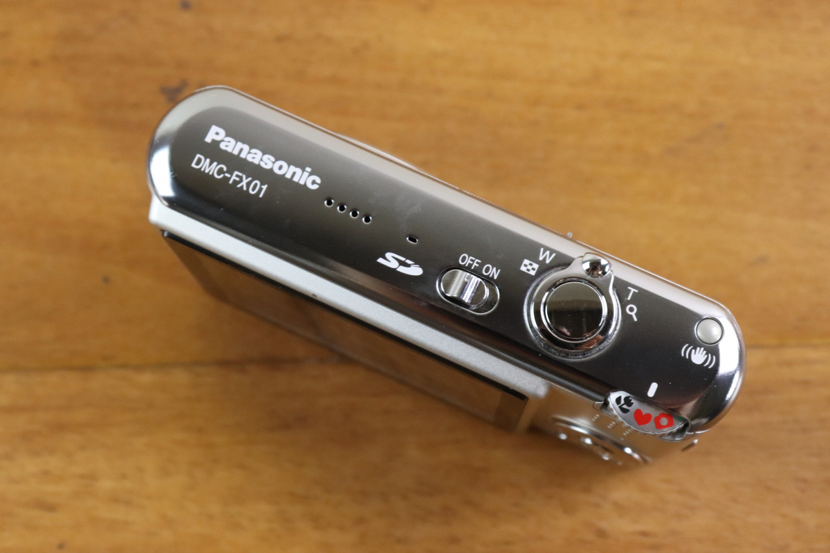 Panasonic Panasonic LUMIX DMC-FX01 компактный цифровой фотоаппарат цифровая камера цифровая камера память фотография фотосъемка хобби 004FUDFY04