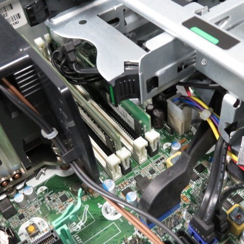 HP Z240 SFF Workstation Xeon E3-1225 v5 3.3GHz 8GB DVDスーパーマルチ ジャンク A60374_画像8