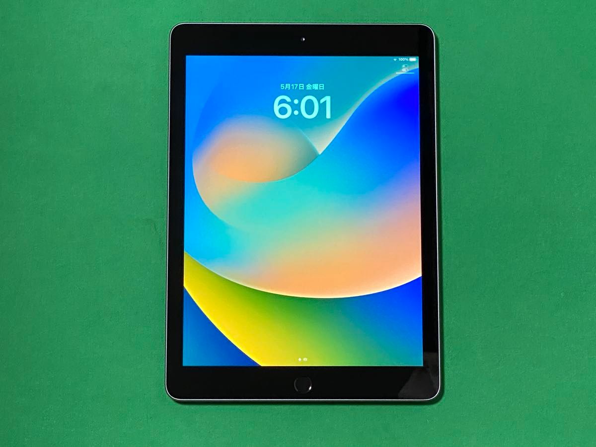 【動作確認済】iPad 第5世代 32GB Wi-Fi スペースグレイ MP2F2J/A