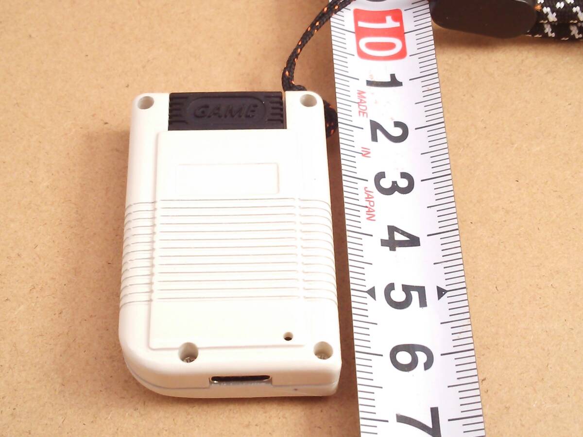 （管理番号Ｚ０２５）超小型液晶付きゲーム機「Micro GB」