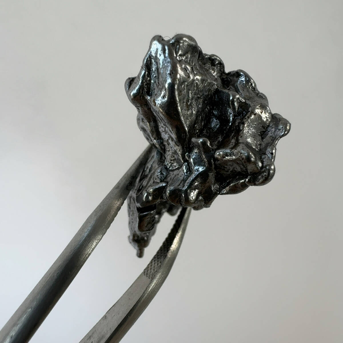 【E24607】 カンポ・デル・シエロ隕石 隕石 隕鉄 メテオライト 天然石 パワーストーン カンポ