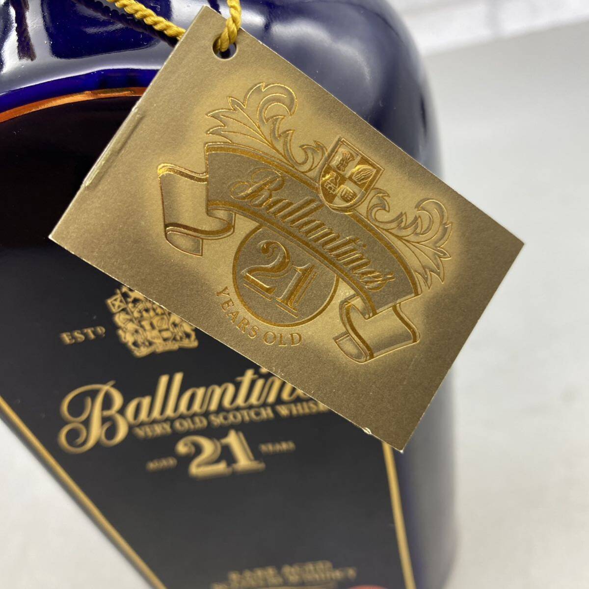 【酒G-1】 Ballantine's 21年 バランタイン 陶器ボトル スコッチウイスキー 箱付き 700ml 43% 未開栓_画像6