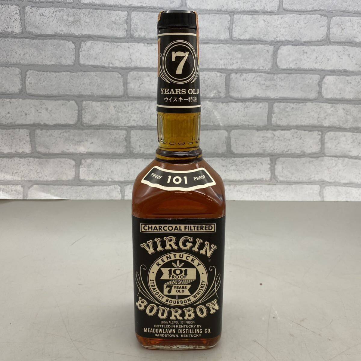 【酒G-6】 VIRGIN BORBON 7年 バージン バーボン ウイスキー 750ml 50.5度 101PROOF 未開栓_画像1