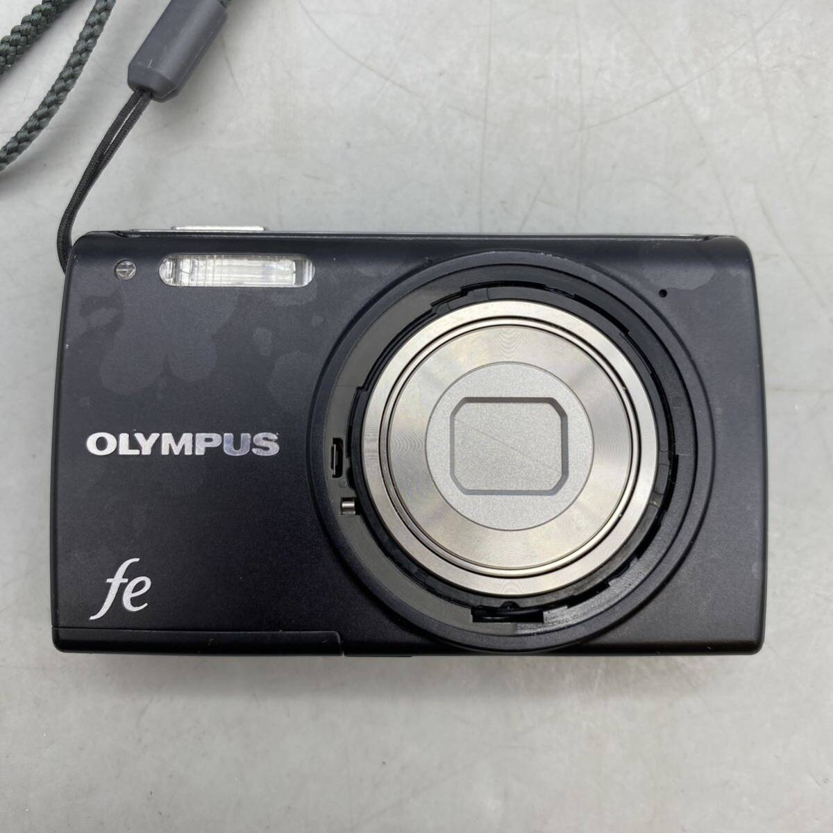 【V-8】 OLYMPUS FE-5050 オリンパス デジタルカメラ 充電器 動作未確認 ジャンク_画像2
