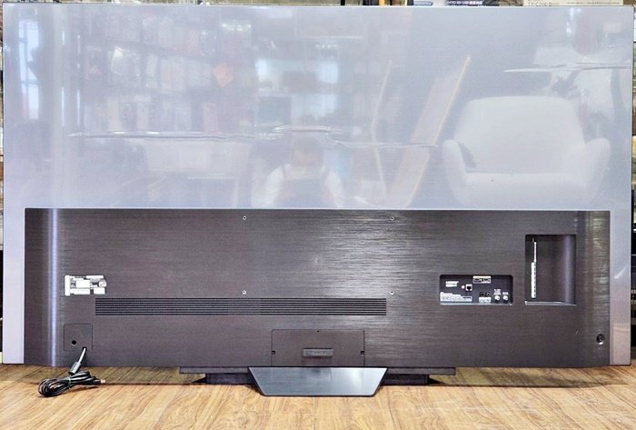 LG　77V型　4Kチューナー内蔵　有機ELテレビ　Alexa搭載　2023年9月製　OLED77B2PJA　展示品　店舗受取できる方限定☆177483_画像2