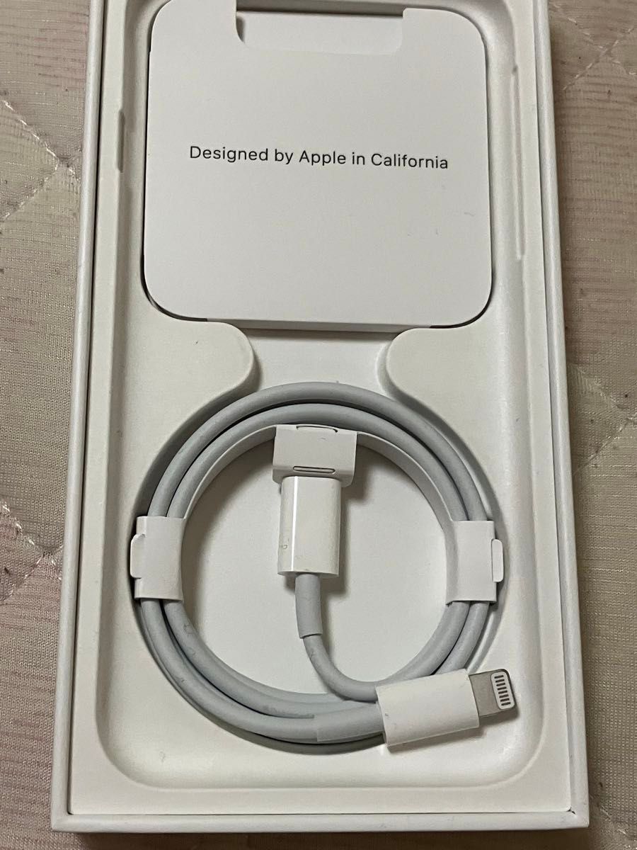 Apple iphone充電器　USB ライトニングケーブル　純正品