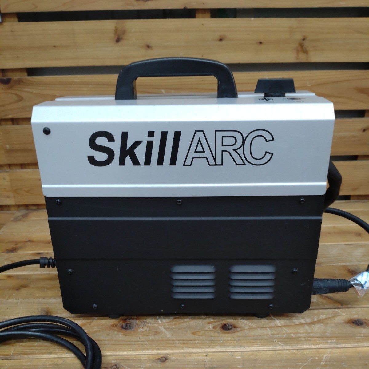  中古　美品　育良精機　インバータ制御直流半自動溶接機　Skill ARC　ISK-SA120P　3相200V　50/60Hz　イクラ　スキルアーク 　管H_画像6