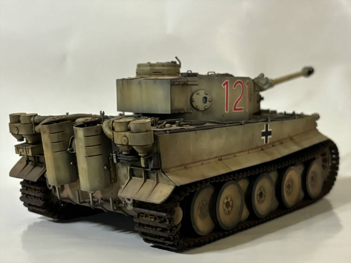 ドラゴン 1/35 WW.II ティーガーI 極初期型 第501重戦車大隊 車体番号121 チュニジア 1943年 完成品の画像5