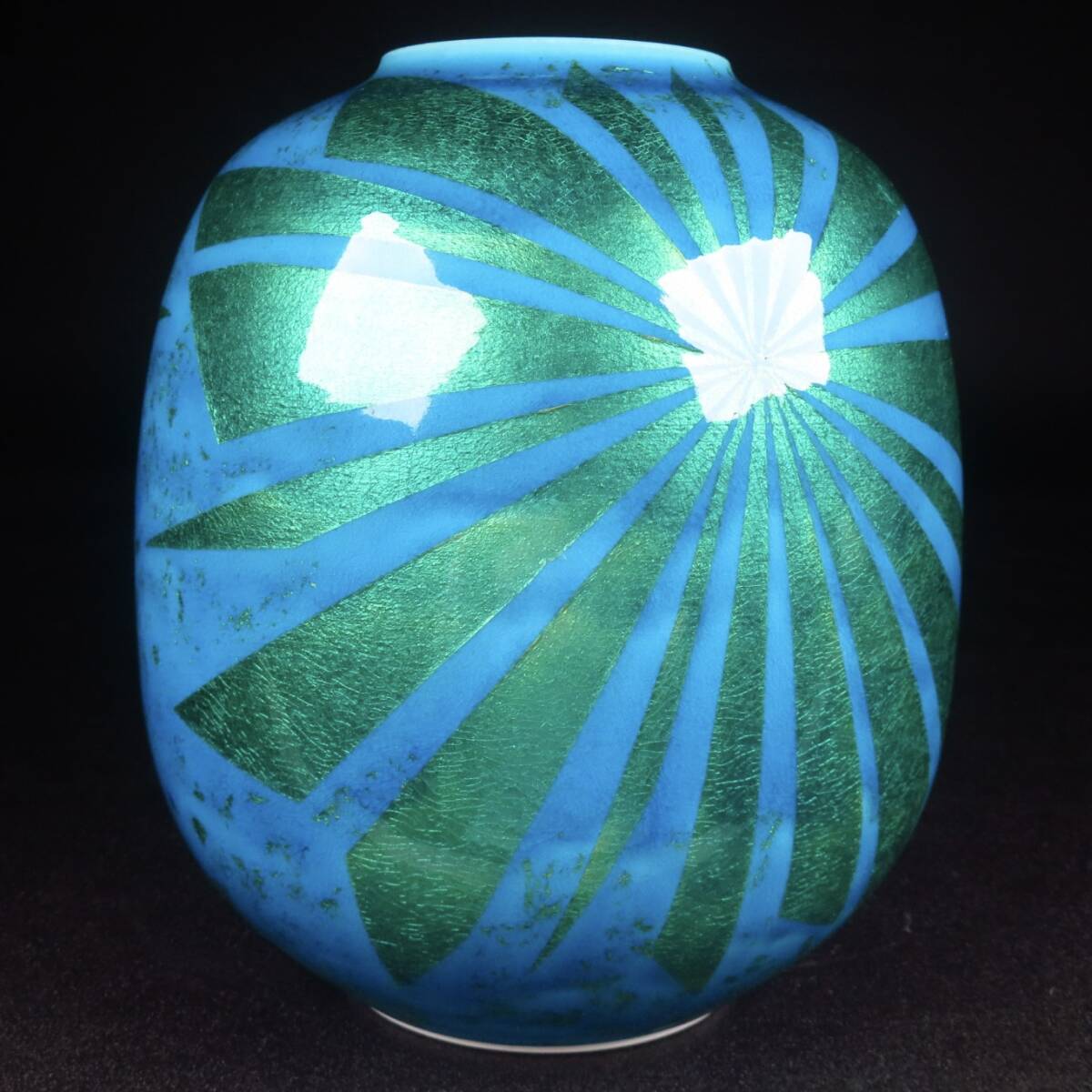 錦山窯 WEB SHOP | Shugu 朱地色絵金彩草花文 平盃