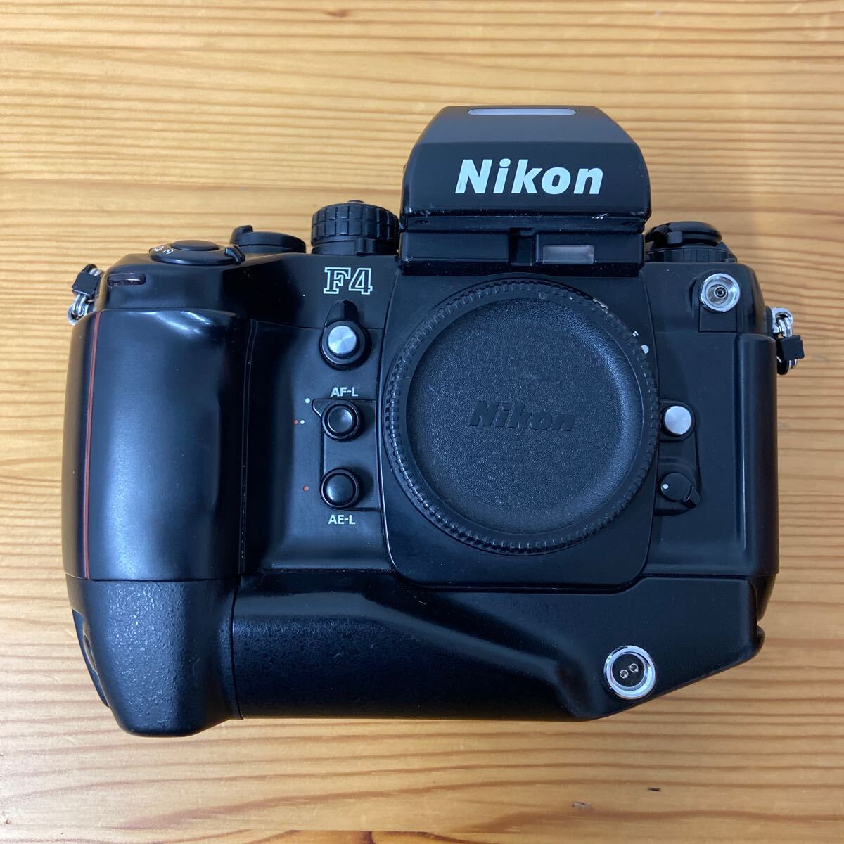 UTt503 Nikon F4 MB-21 フィルム一眼レフカメラ ボディ 現状品の画像1