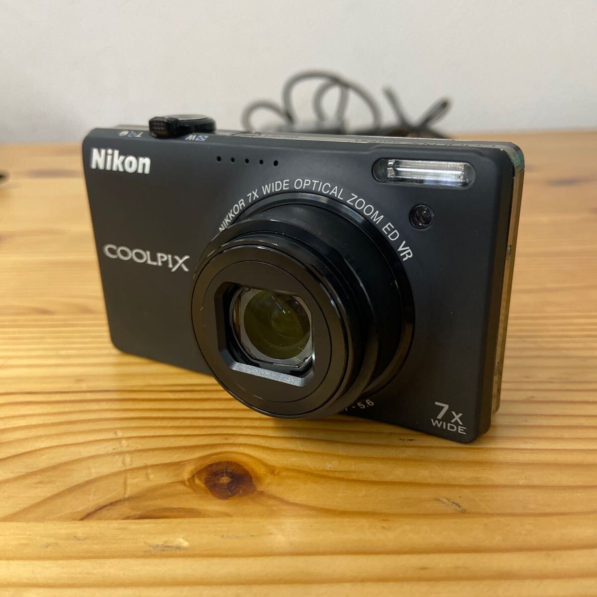 UTt546 Nikon コンパクトデジタルカメラ COOLPIX S6000 5-35mm 1:3.7-5.6 現状品 ジャンク扱いの画像2