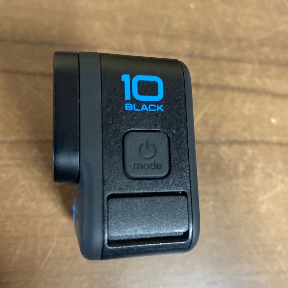 UTs287 【通電OK】 GoPro HERO10 Black アクションカメラ ウェアラブルカメラ 備品セット バッテリー3つ付き 現状品の画像4